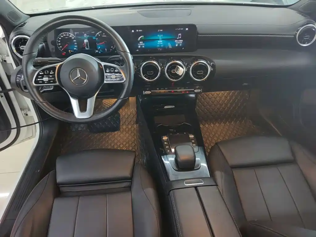 Mercedes-Benz A-Class — миниатюра 10