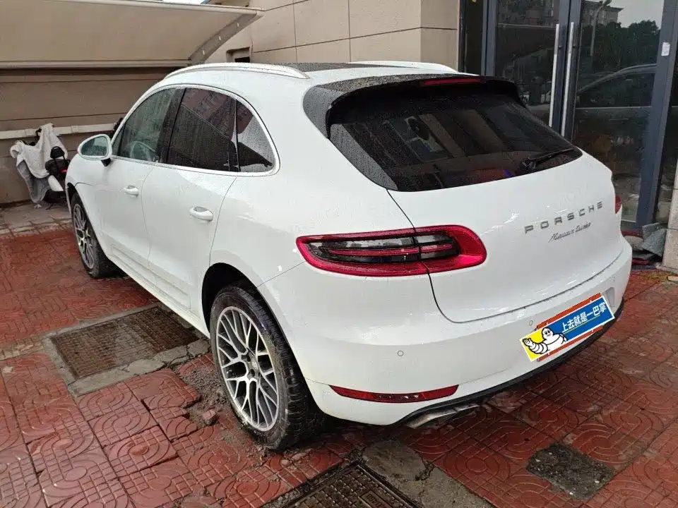 Porsche Macan — миниатюра 2