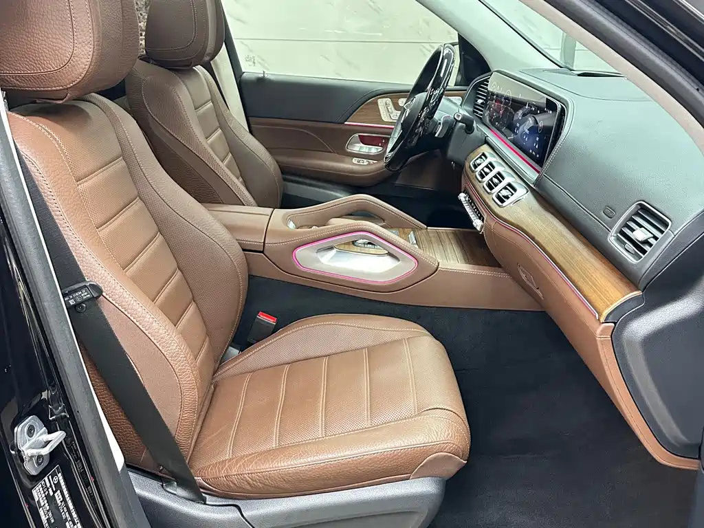 Mercedes-Benz GLS — миниатюра 10