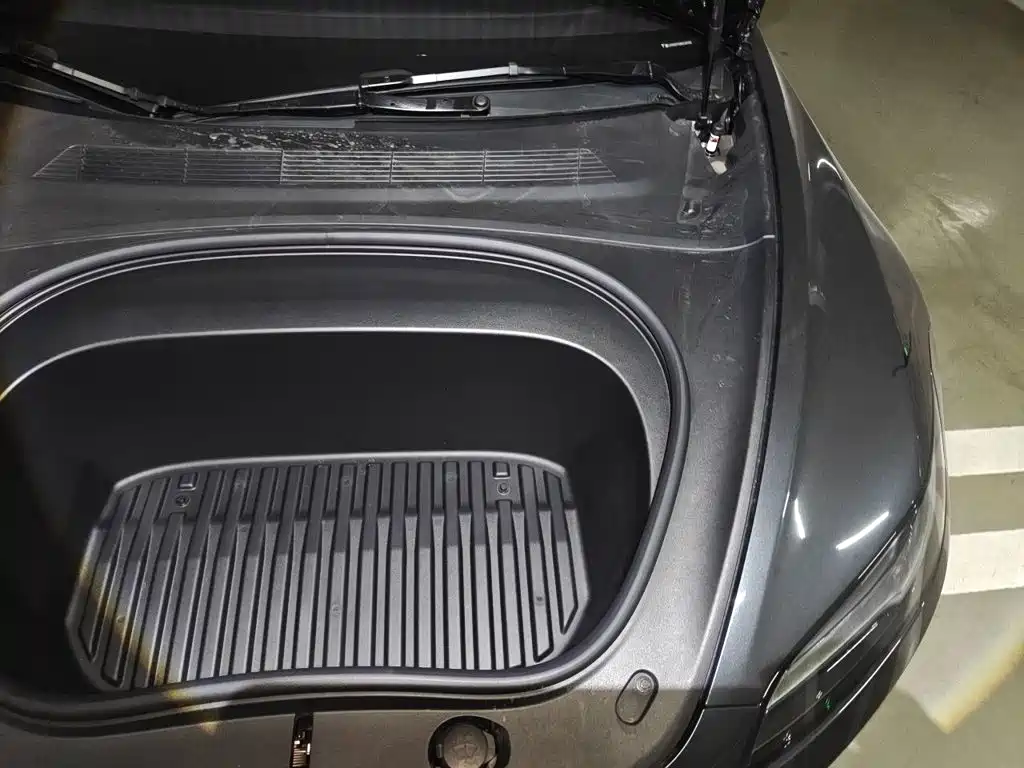 Tesla Model 3 — миниатюра 21