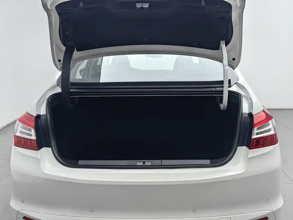 Peugeot 408 — миниатюра 16