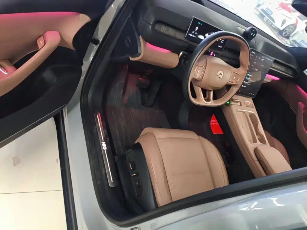 NIO ES6 — миниатюра 16