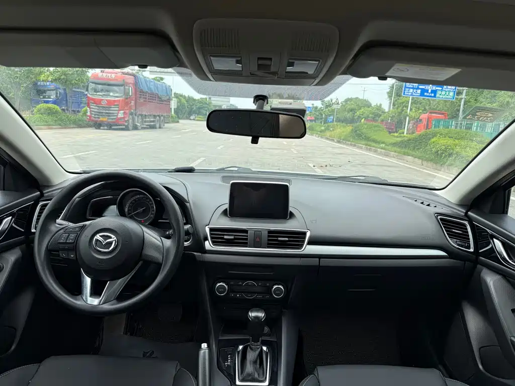 Mazda 3 Axela — миниатюра 8