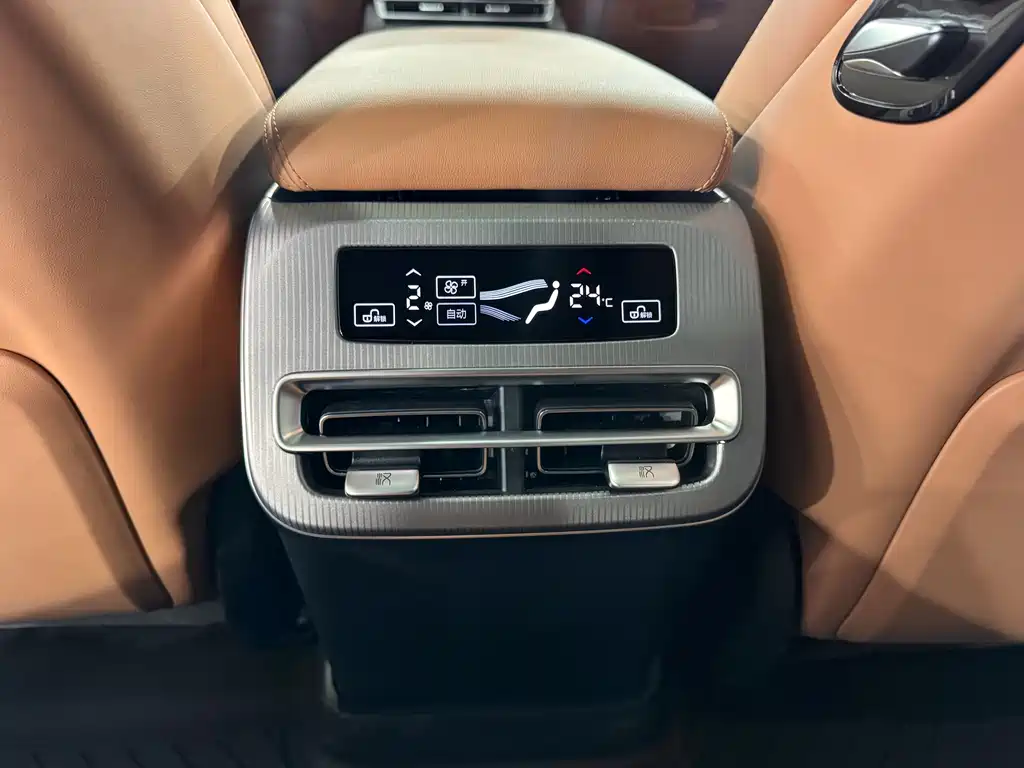 BYD Хань Ли — миниатюра 9