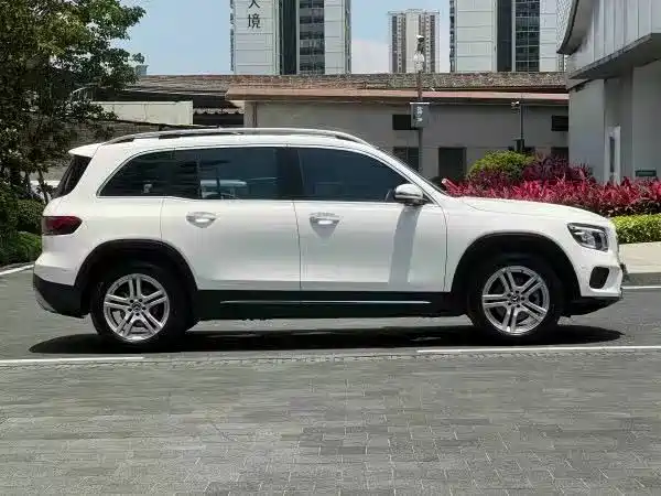 Mercedes-Benz GLB — миниатюра 6