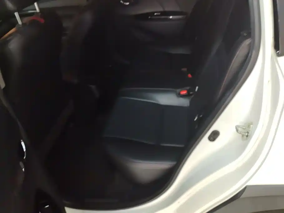 Toyota Yaris L — миниатюра 11