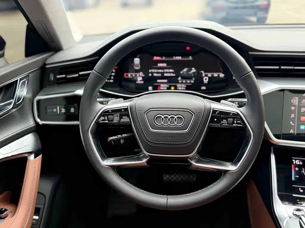 Audi A7L — миниатюра 9