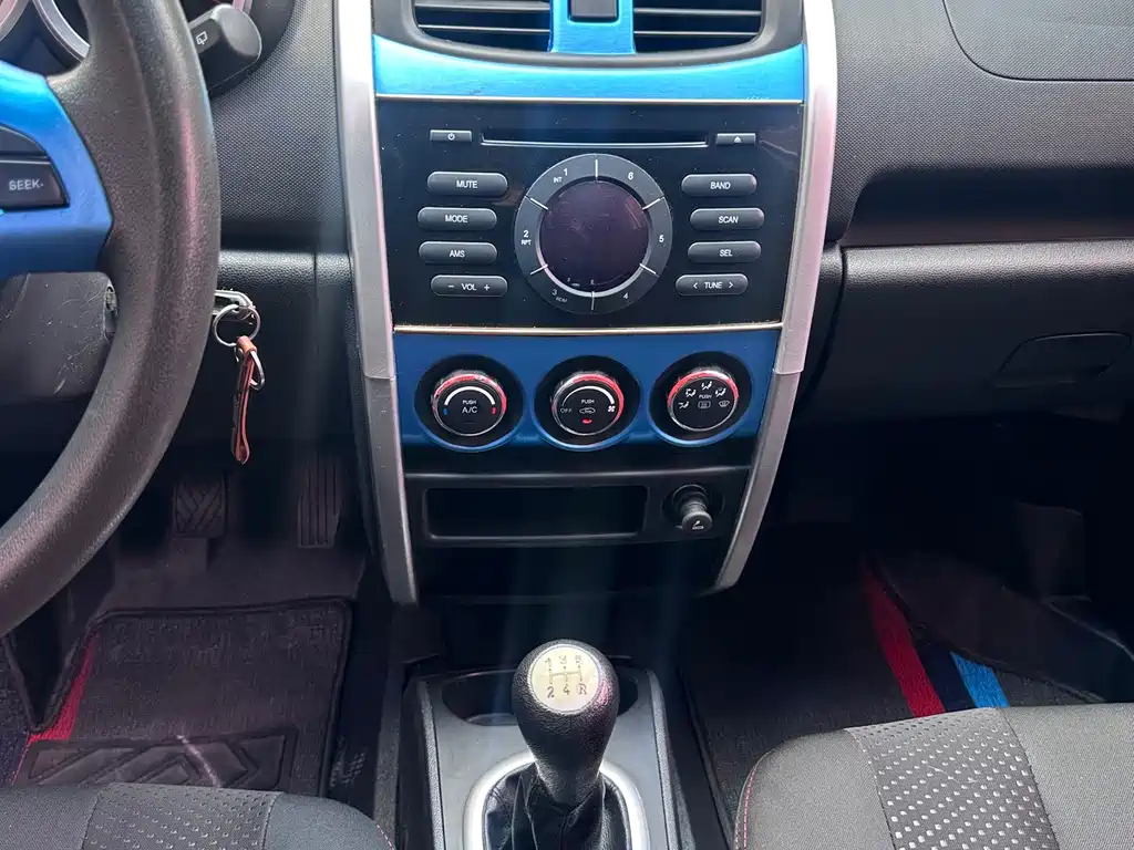 Changan CX20 — миниатюра 10