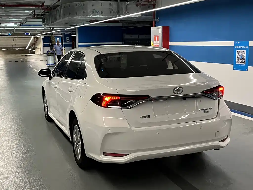 Toyota Corolla — миниатюра 6