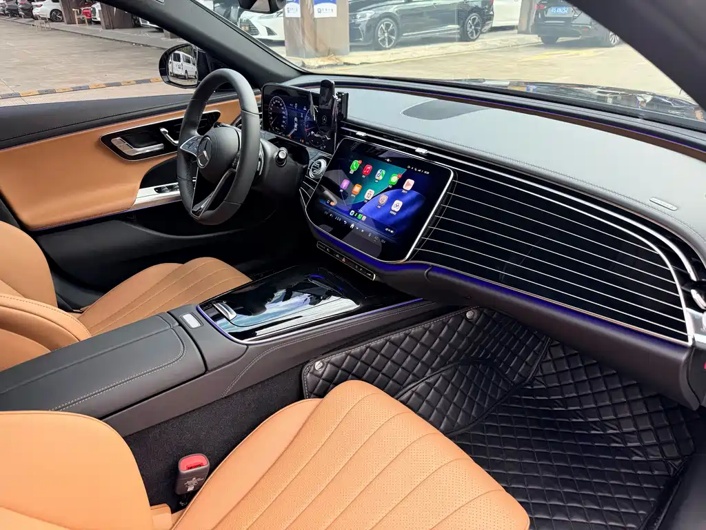 Mercedes-Benz E-Class — миниатюра 14