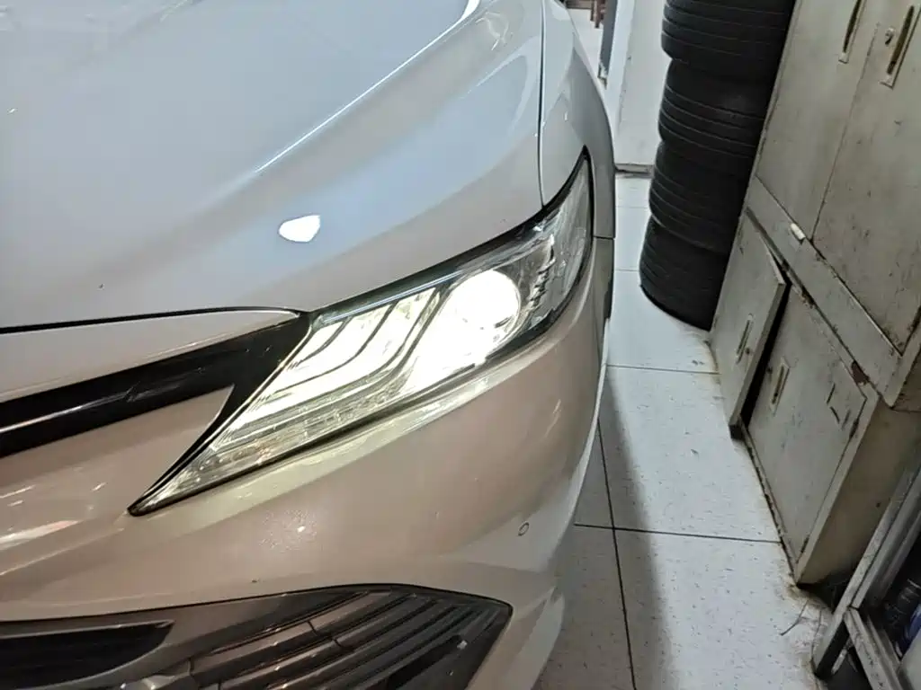 Toyota Camry — миниатюра 24
