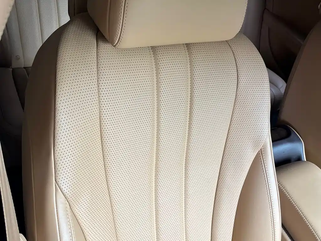 Bentley Flying Spur — миниатюра 13