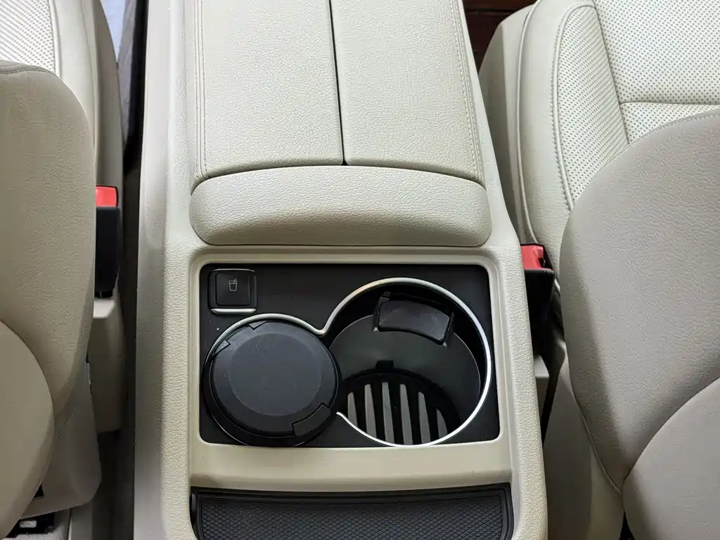 MERCEDES-BENZ V CLASS