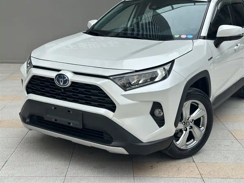 Toyota RAV4 2022 2.5L E-CVT Elite