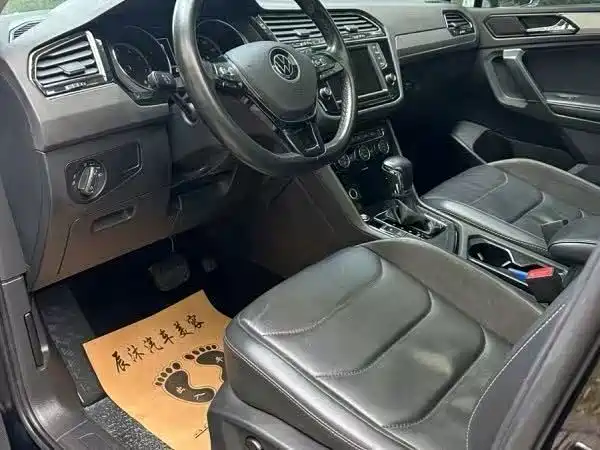 Volkswagen Tiguan L — миниатюра 2