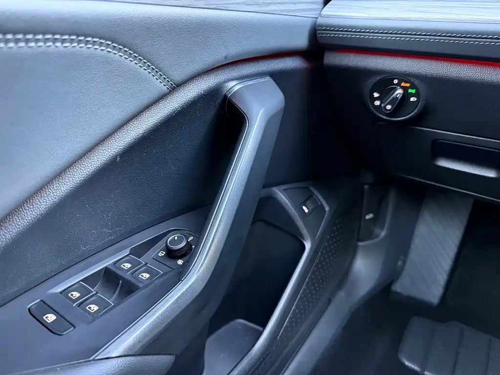 Volkswagen Sagitar — миниатюра 13
