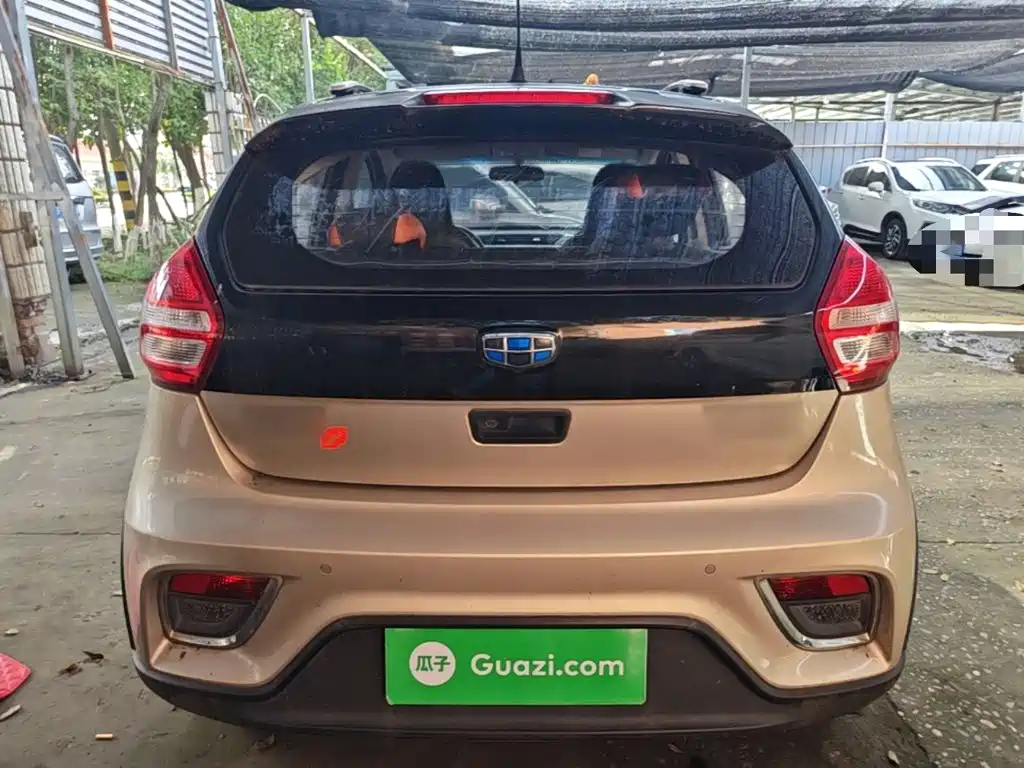 Geely Vision X1 — миниатюра 6