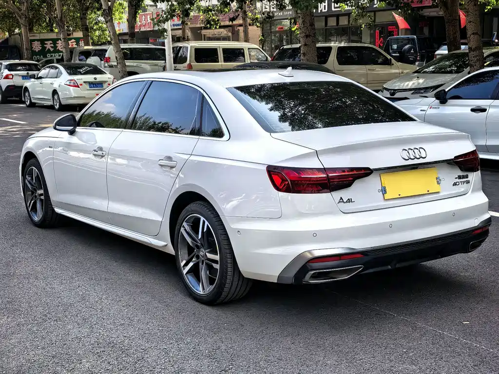 Audi A4L — миниатюра 12