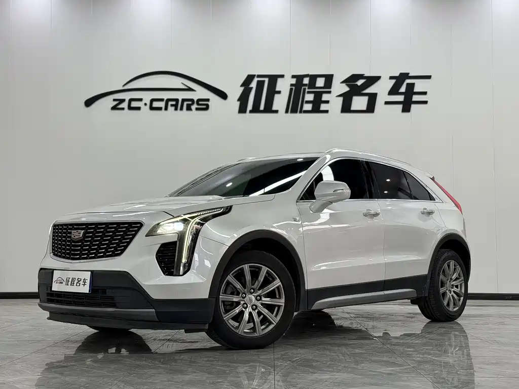 CADILLAC XT4