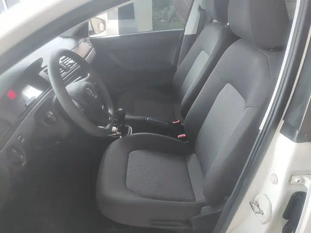 Volkswagen Santana — миниатюра 15