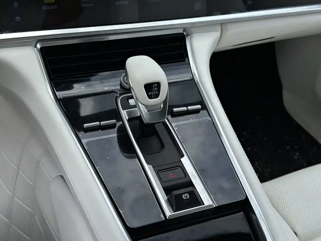 Porsche Panamera — миниатюра 12