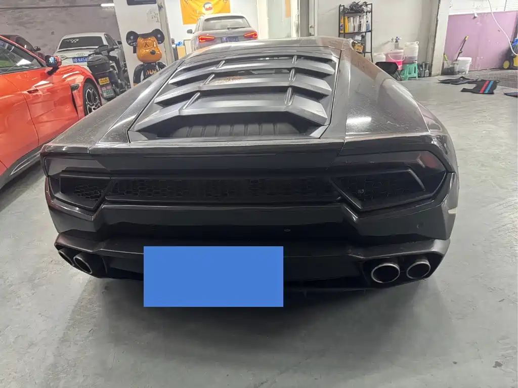 LAMBORGHINI HURACÁN