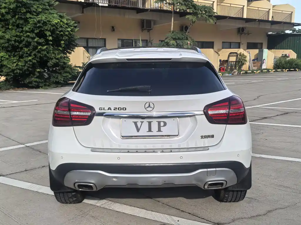 Mercedes-Benz GLA — миниатюра 6