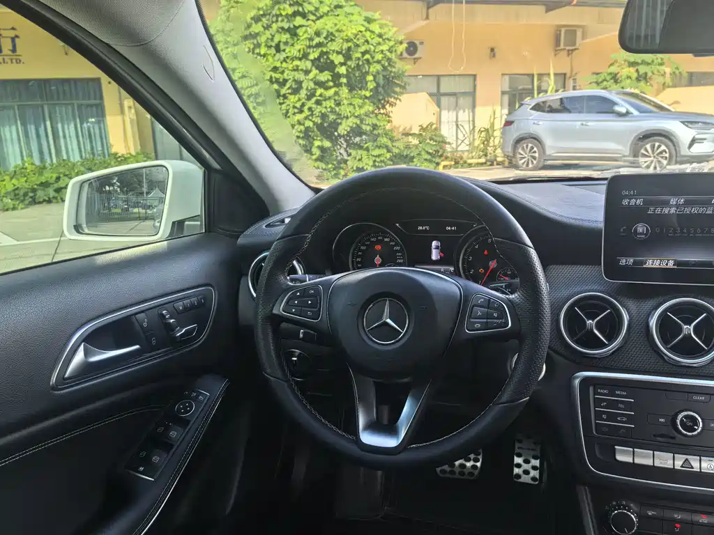 Mercedes-Benz GLA — миниатюра 15