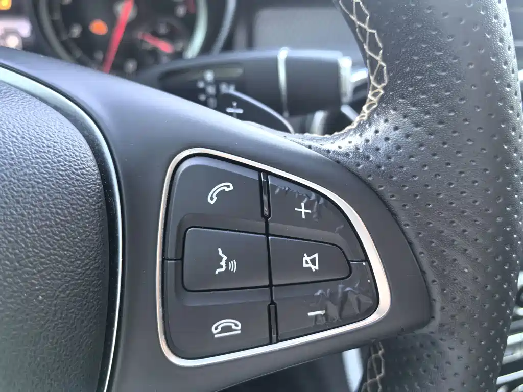 Mercedes-Benz GLA — миниатюра 19