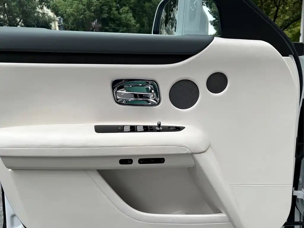 Rolls-Royce Ghost — миниатюра 11