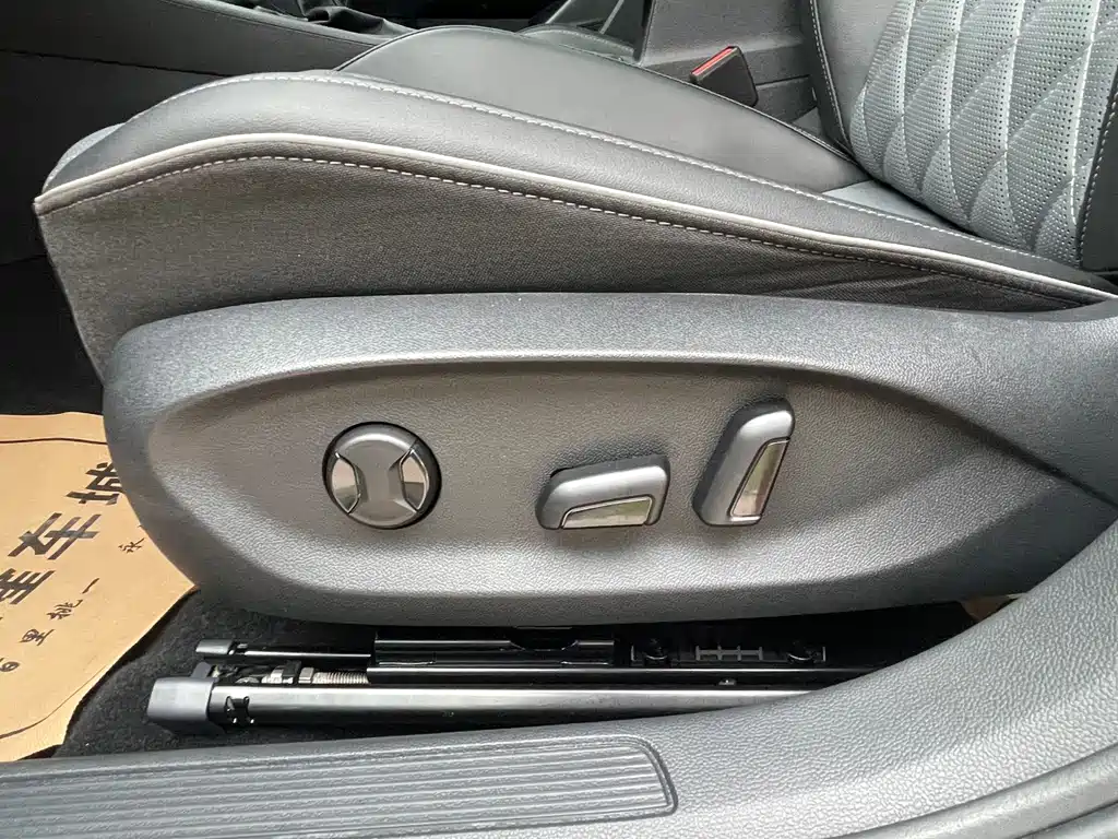 Volkswagen Sagitar — миниатюра 10