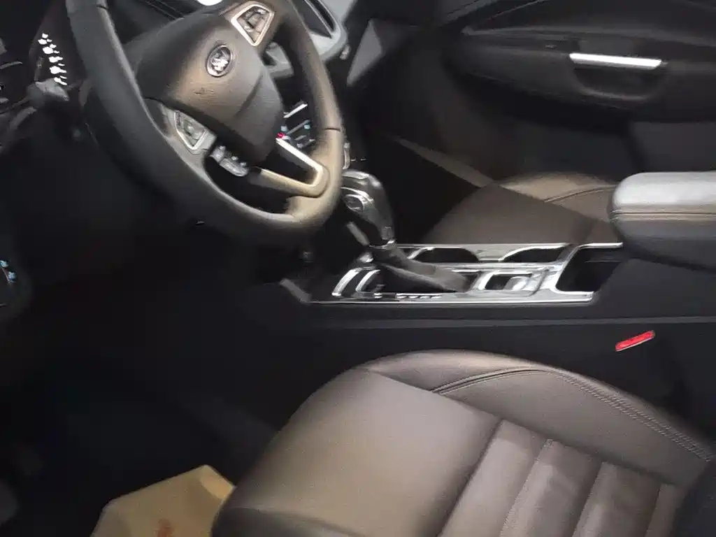 Ford Kuga — миниатюра 5