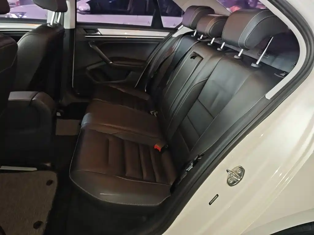 Volkswagen Bora — миниатюра 17