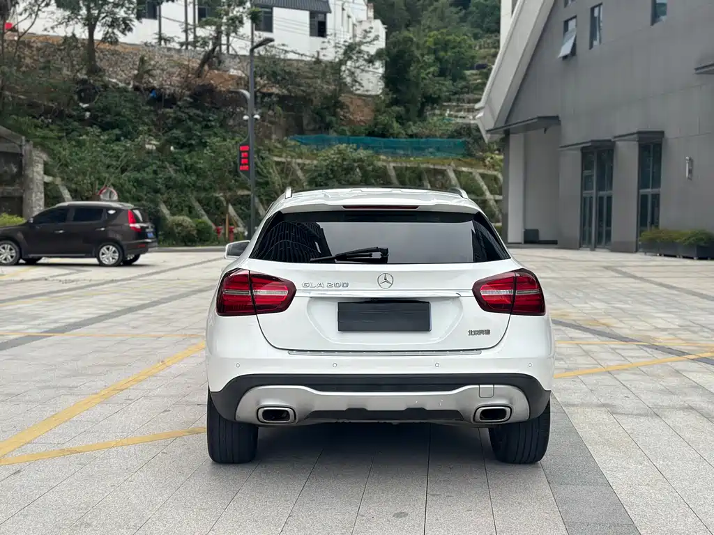 Mercedes-Benz GLA — миниатюра 6