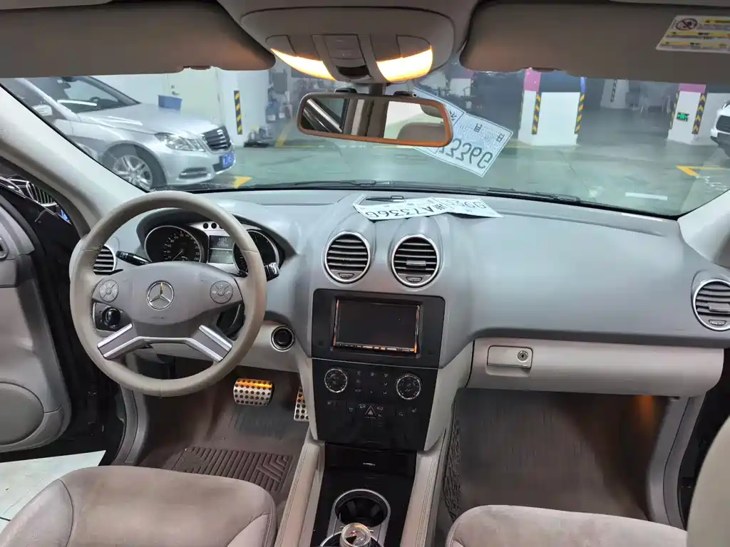 Mercedes-Benz M 2010 ML 300 4MATIC