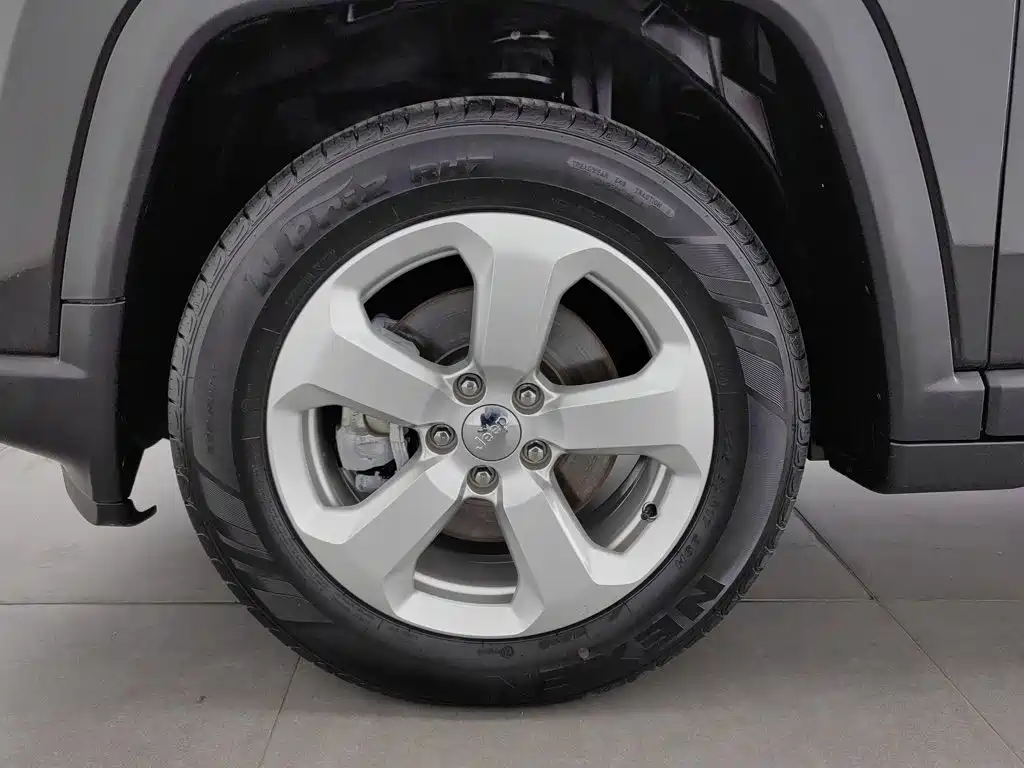 Jeep Compass — миниатюра 17