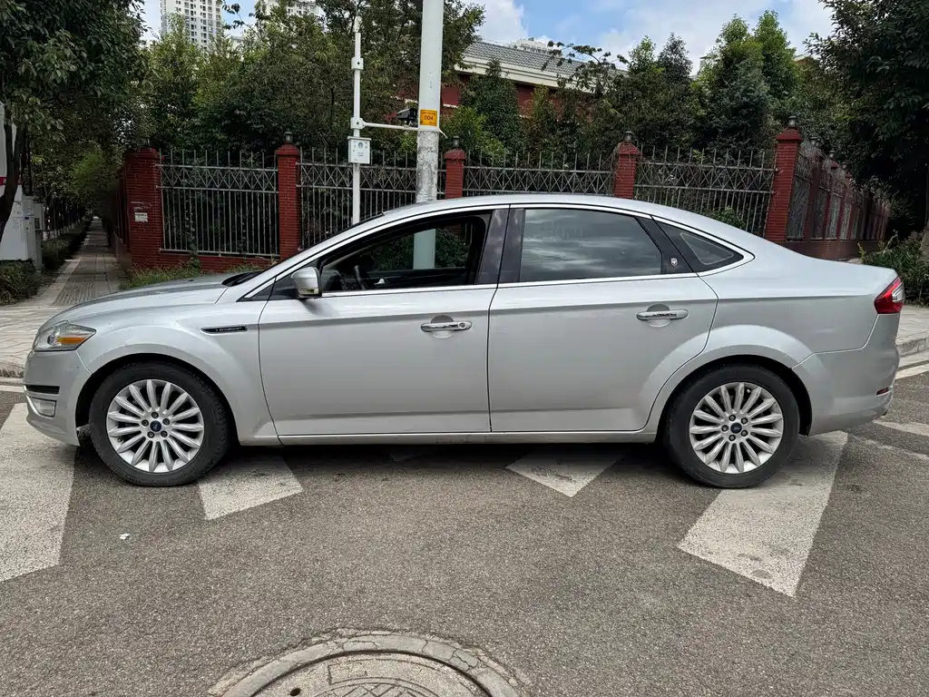 Ford Mondeo Zhisheng — миниатюра 3