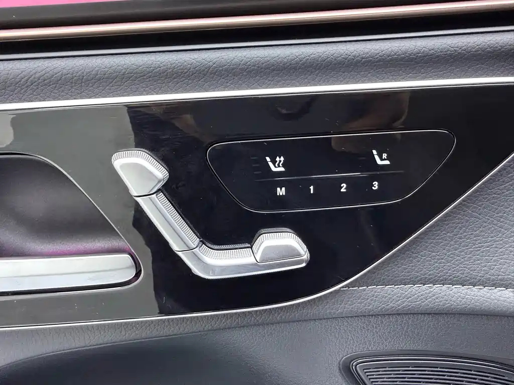 Mercedes-Benz EQE SUV — миниатюра 25