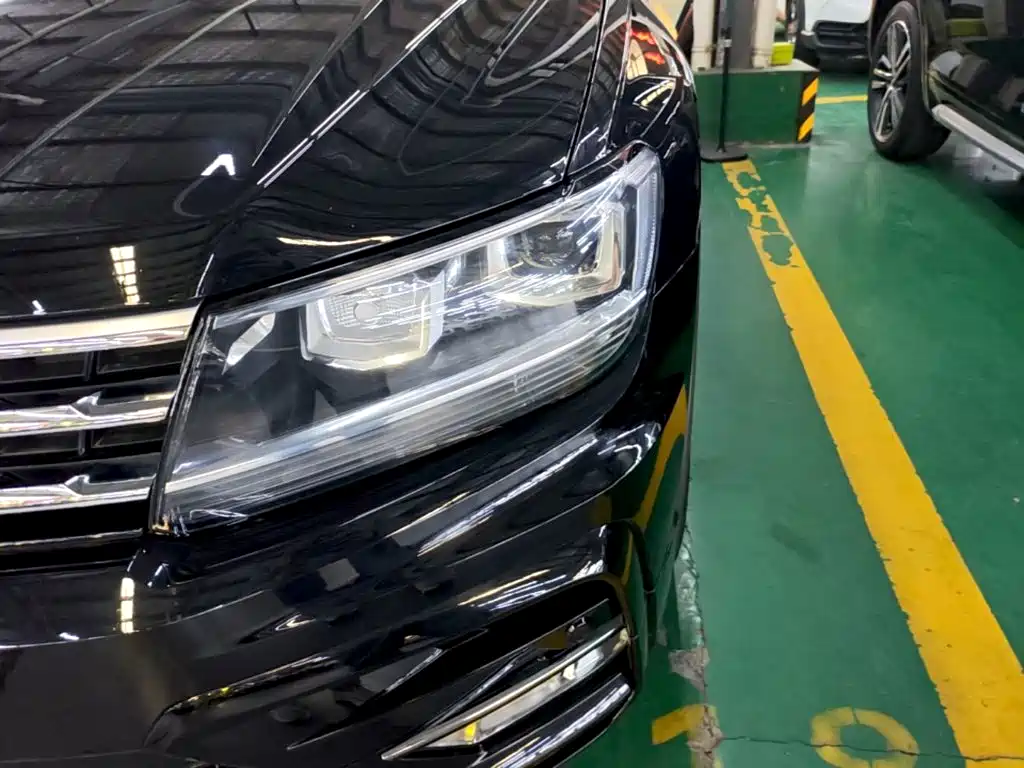 Volkswagen Tiguan L — миниатюра 24