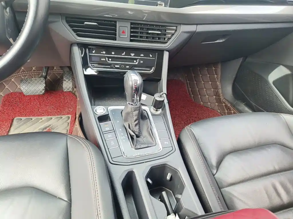 Volkswagen Bora — миниатюра 14