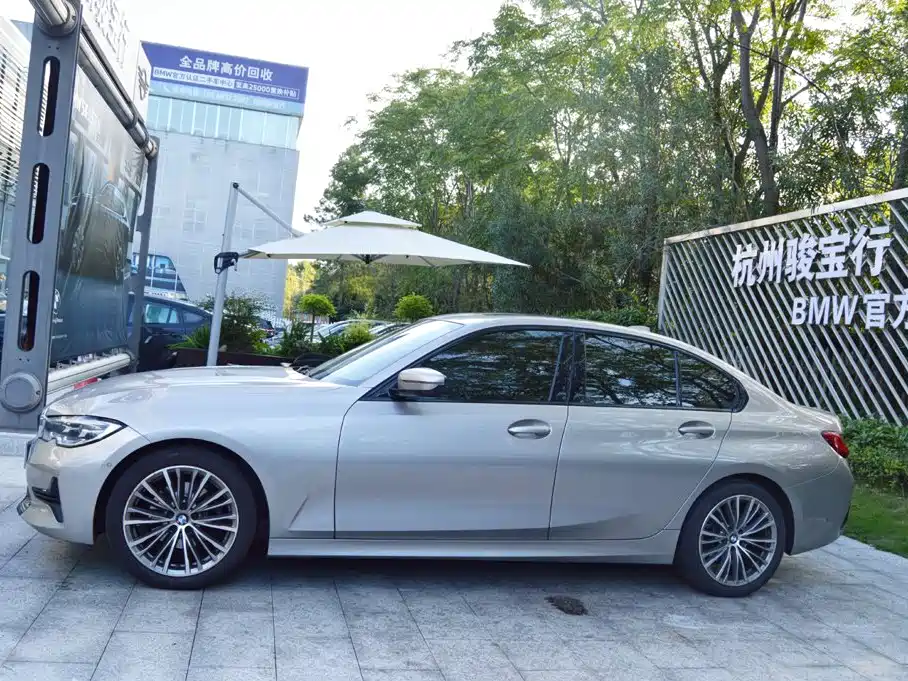 BMW 3 Series — миниатюра 3