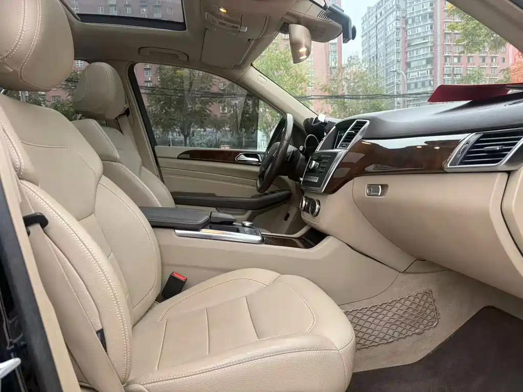 Mercedes-Benz M-Class — миниатюра 15