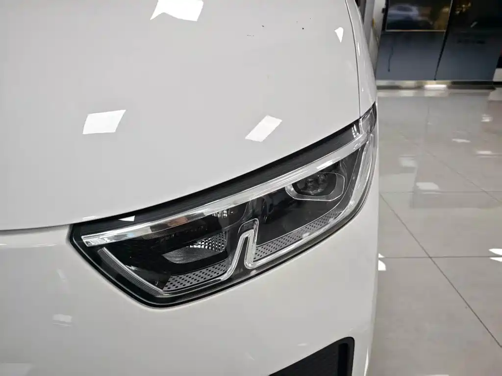 Wuling Yangguang — миниатюра 24