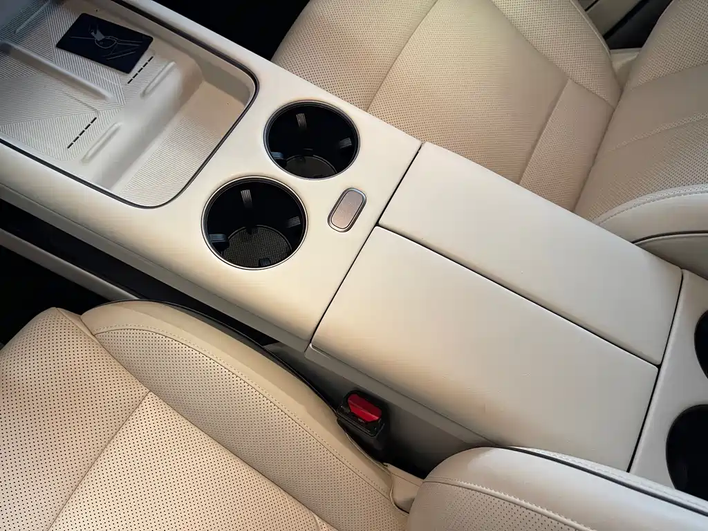 Li Auto Li i8 — миниатюра 16