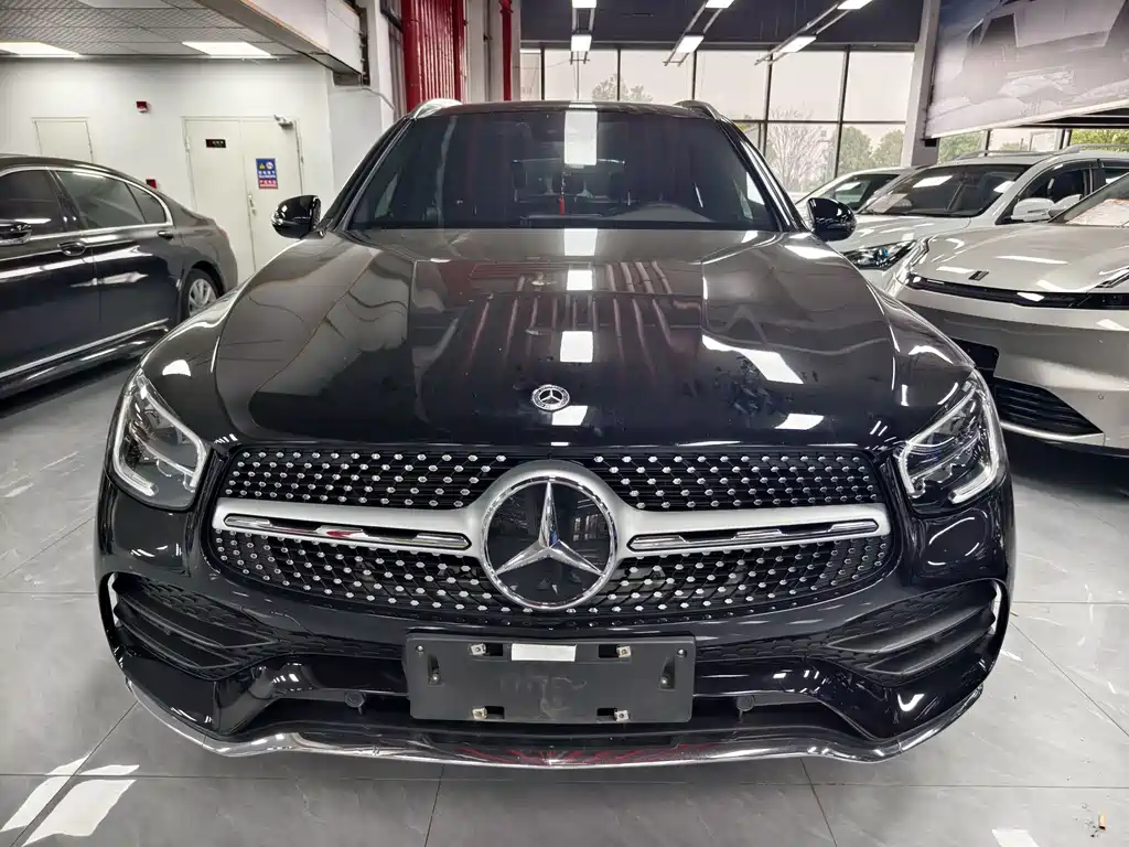 MERCEDES-BENZ GLC