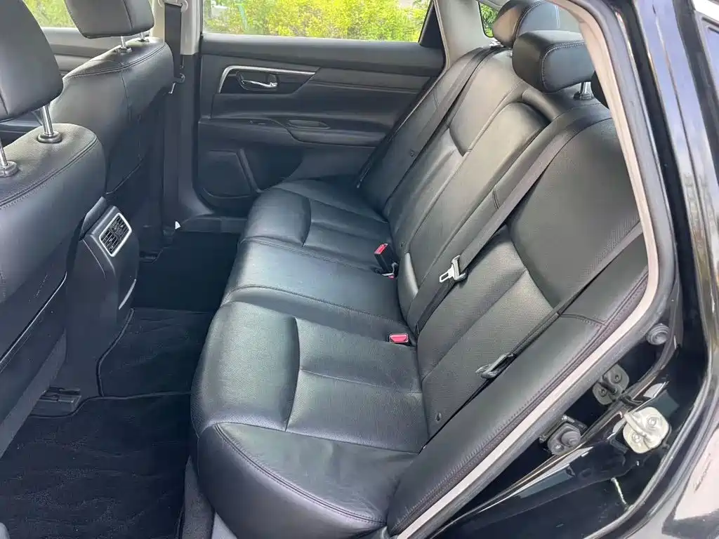 Nissan Teana — миниатюра 6