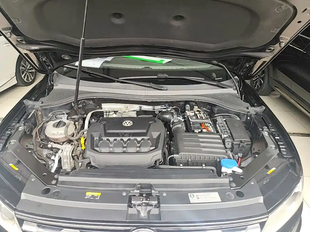 Volkswagen Tiguan L — миниатюра 20