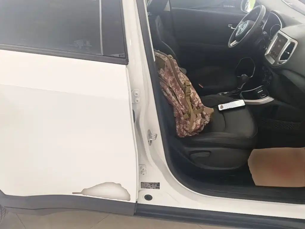 Jeep Compass — миниатюра 25