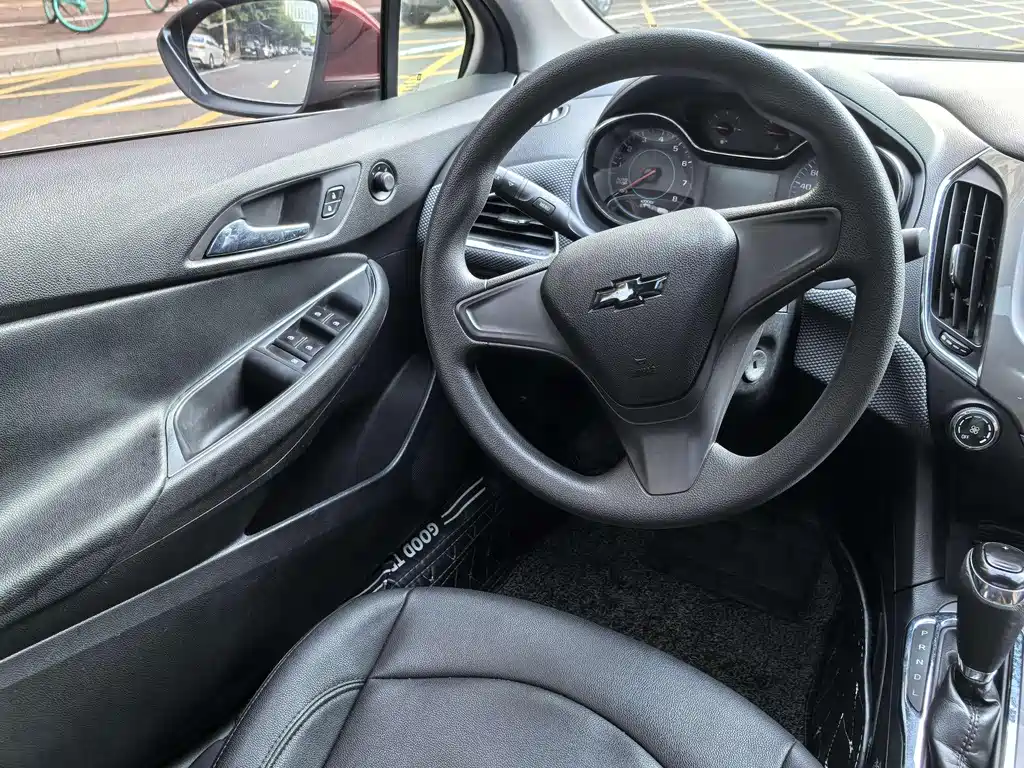 CHEVROLET CRUZE