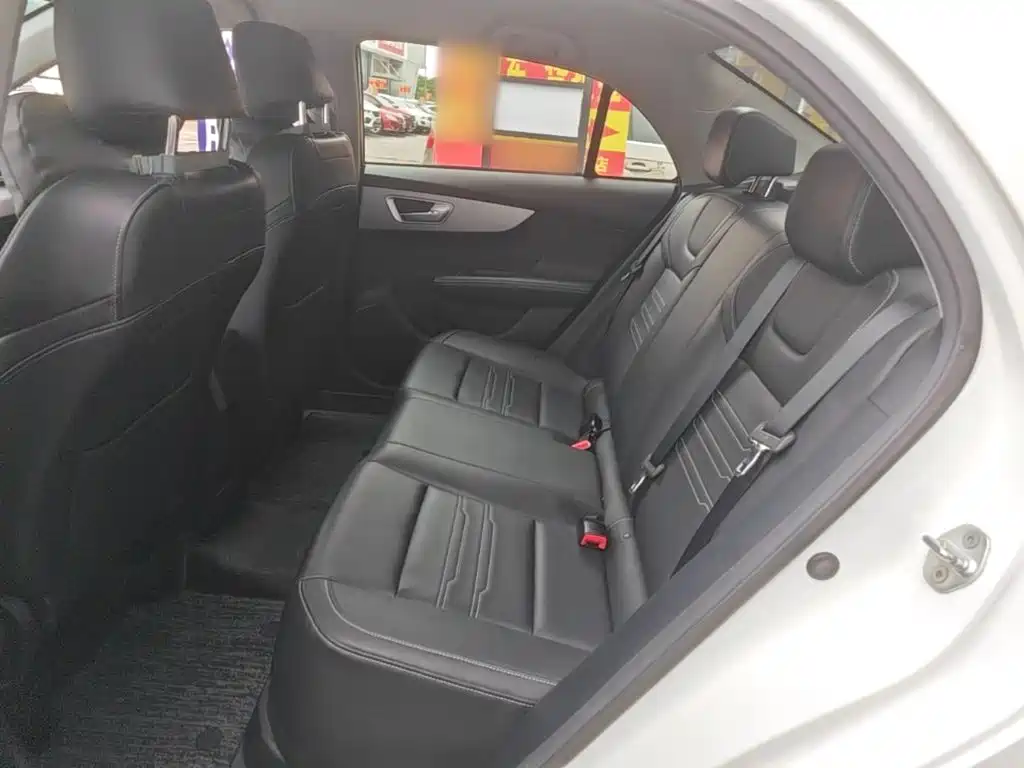 BYD Qin — миниатюра 17